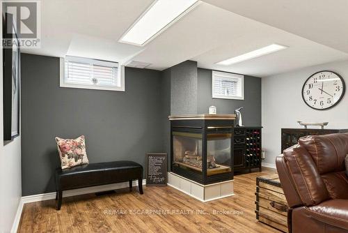 328 East 19Th Street, Hamilton, ON - Indoor Photo Showing Basement