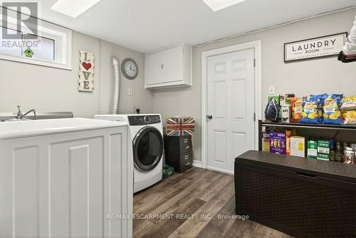 328 East 19Th Street, Hamilton, ON - Indoor Photo Showing Laundry Room