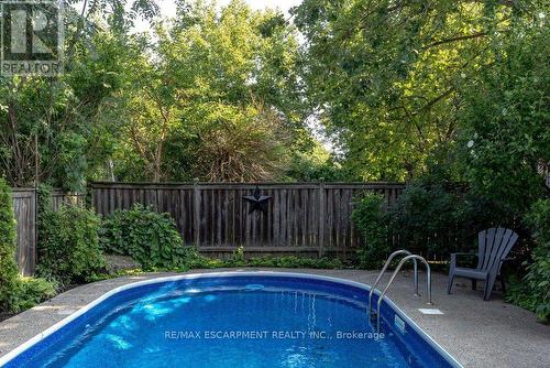 328 East 19Th Street, Hamilton, ON - Outdoor With In Ground Pool With Backyard