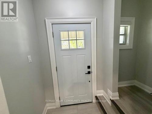 MAIN LEVEL - 19 MOUNT ROYAL AVENUE , Toronto, Ontario M6H 2S2 5
