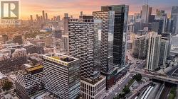 2015 - 470 FRONT STREET Toronto, ON M5V 0V6