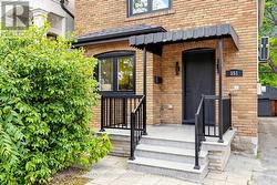 351 FAIRLAWN AVENUE Toronto, ON M5M 1T5