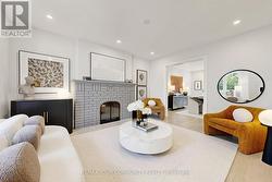 351 FAIRLAWN AVENUE Toronto, ON M5M 1T5