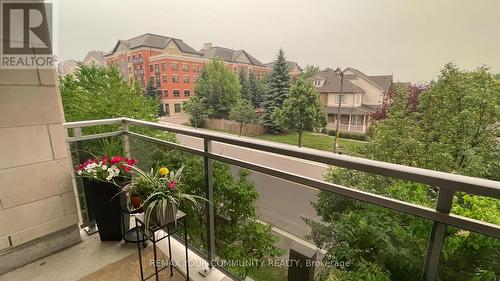 222 - 111 Civic Square Gate, Aurora, ON - Outdoor With Balcony