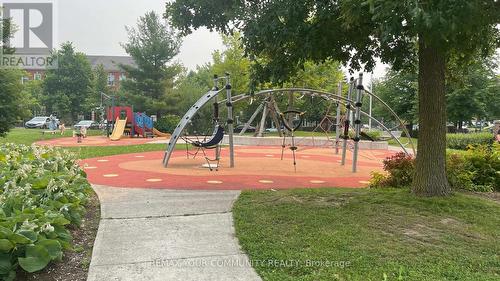 222 - 111 Civic Square Gate, Aurora, ON - Outdoor