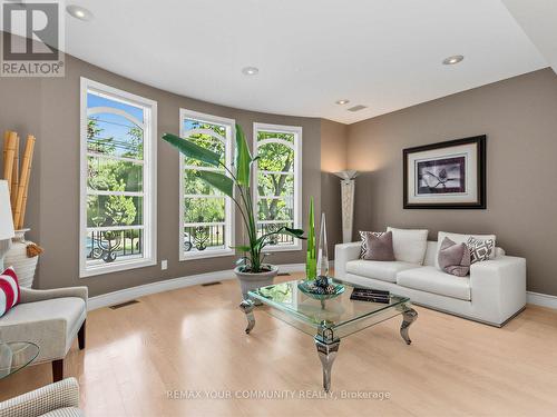 477 Old Orchard Grove, Toronto, ON - Indoor Photo Showing Living Room