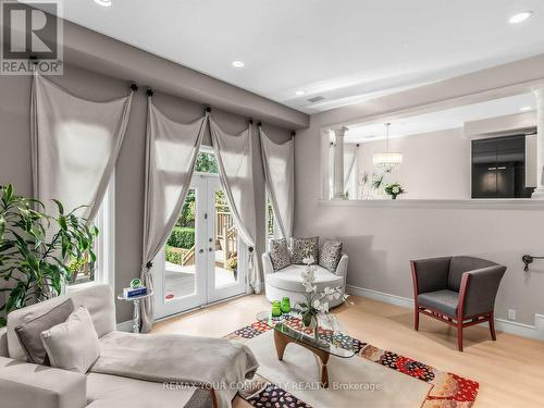 477 Old Orchard Grove, Toronto, ON - Indoor Photo Showing Living Room