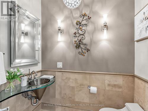 477 Old Orchard Grove, Toronto, ON - Indoor Photo Showing Bathroom