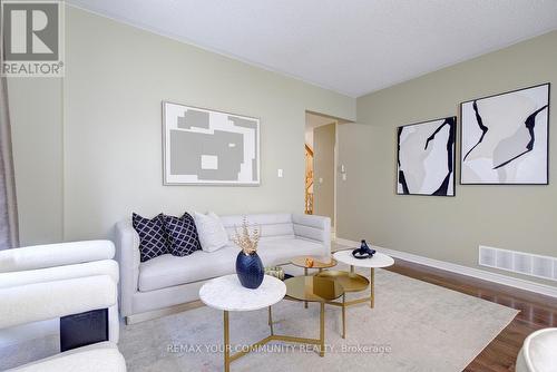 16 Westway Crescent, Vaughan, ON - Indoor Photo Showing Living Room