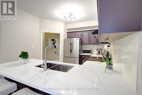 16 Westway Crescent, Vaughan, ON - Indoor Photo Showing Kitchen With Double Sink With Upgraded Kitchen