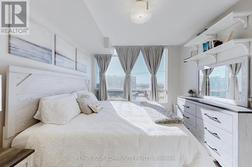962 - 23 Cox Boulevard, Markham, ON - Indoor Photo Showing Bedroom