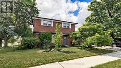 61 NORFIELD CRESCENT Toronto, ON M9W 1X5