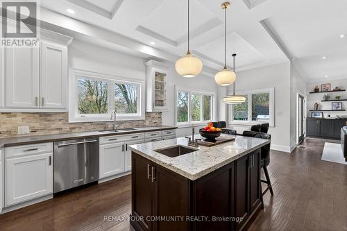 6 Grayson Road, Ajax, ON - Indoor Photo Showing Kitchen With Upgraded Kitchen