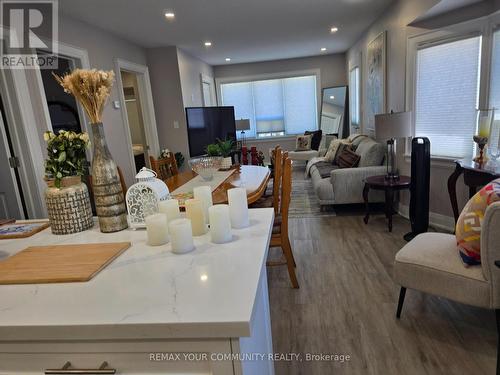 19 Ormonde Avenue, St. Catharines, ON - Indoor Photo Showing Living Room