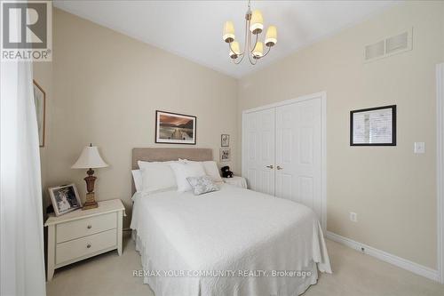 51 Tonner Crescent, Aurora, ON - Indoor Photo Showing Bedroom