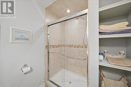 51 Tonner Crescent, Aurora, ON - Indoor Photo Showing Bathroom