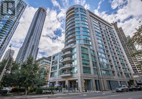 606 - 8 SCOLLARD STREET  Toronto, ON M5R 1M2