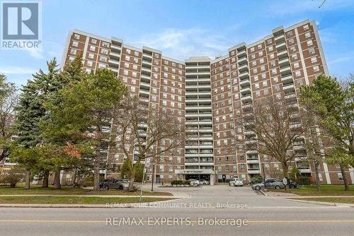 1606 - 5 SHADY GOLFWAY  Toronto, ON M3C 3A5