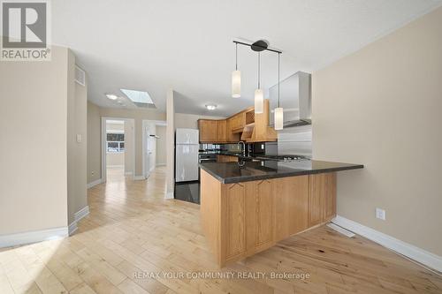 1500 Paddington Court, Burlington, ON - Indoor Photo Showing Kitchen