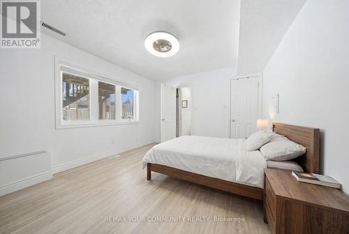 1500 Paddington Court, Burlington, ON - Indoor Photo Showing Bedroom