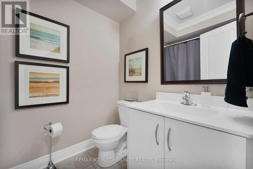 16 Agar Lane, Vaughan, ON - Indoor Photo Showing Bathroom