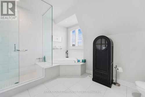 16 Agar Lane, Vaughan, ON - Indoor Photo Showing Bathroom