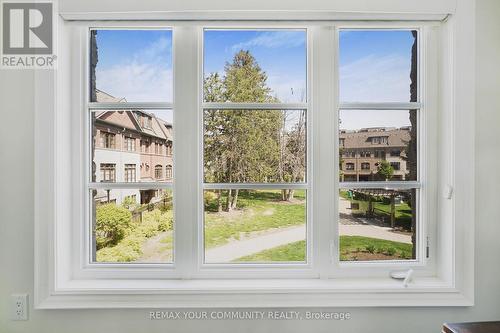 16 Agar Lane, Vaughan, ON - Indoor Photo Showing Other Room