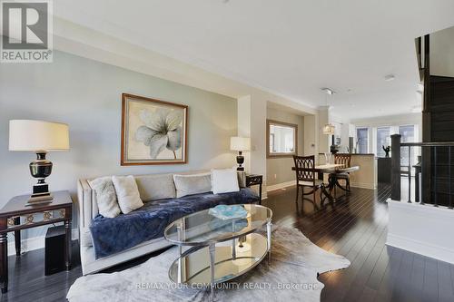 16 Agar Lane, Vaughan, ON - Indoor Photo Showing Living Room