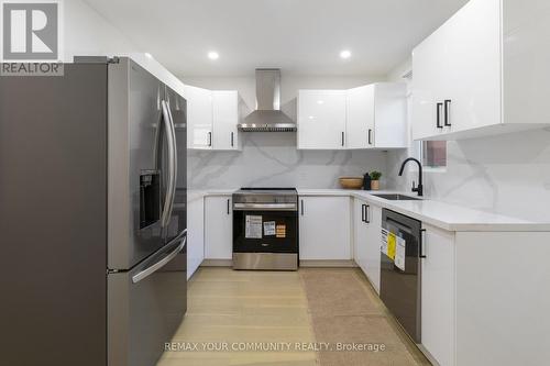 184 Stirton Street, Hamilton, ON - Indoor Photo Showing Kitchen