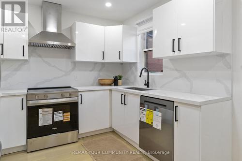 184 Stirton Street, Hamilton, ON - Indoor Photo Showing Kitchen