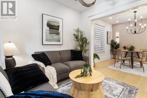 184 Stirton Street, Hamilton, ON - Indoor Photo Showing Living Room