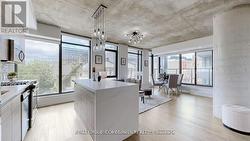 314 - 111 BATHURST STREET Toronto, ON M5V 0M9
