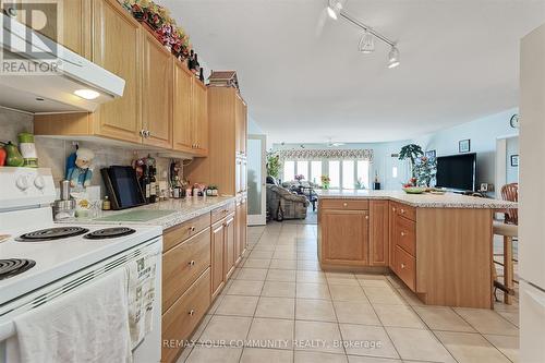 1834 Tiny Beaches Road S, Tiny, ON - Indoor Photo Showing Kitchen