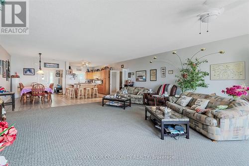 1834 Tiny Beaches Road S, Tiny, ON - Indoor Photo Showing Living Room