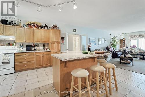 1834 Tiny Beaches Road S, Tiny, ON - Indoor Photo Showing Kitchen