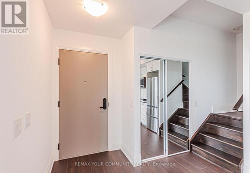 905 - 700 SHEPPARD AVENUE W , Toronto, Ontario M3H 0G5 2