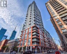 1809 - 126 SIMCOE STREET Toronto, ON M5H 4E6