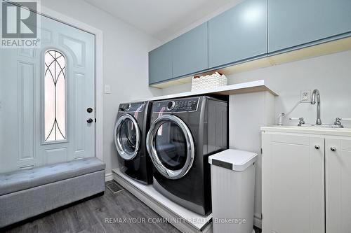 48 Haskell Crescent, Aurora, ON - Indoor Photo Showing Laundry Room