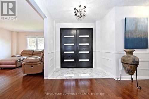 48 Haskell Crescent, Aurora, ON - Indoor Photo Showing Other Room