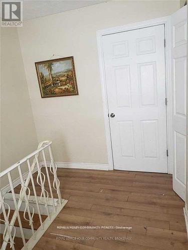 69 SAMSON CRESCENT , Toronto, Ontario M1G 1N2 3
