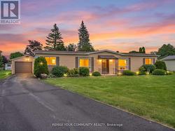 22 EMERY COURT Georgina, ON L0E 1R0