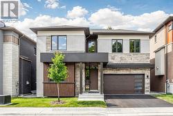 60 ROYAL HILL COURT Aurora, ON L4G 3Z7