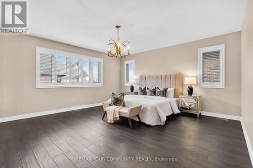 8 King Boulevard, King, ON - Indoor Photo Showing Bedroom