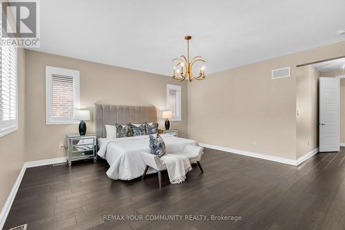 8 King Boulevard, King, ON - Indoor Photo Showing Bedroom