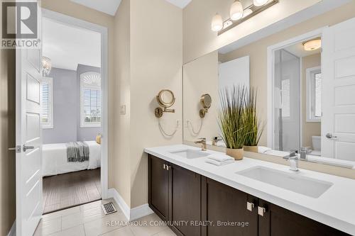 8 King Boulevard, King, ON - Indoor Photo Showing Bathroom