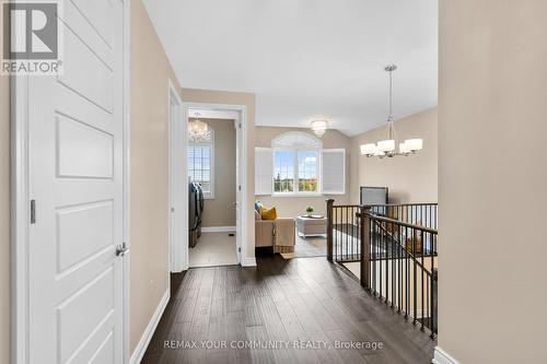 8 King Boulevard, King, ON - Indoor Photo Showing Other Room
