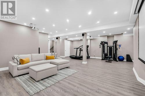 8 King Boulevard, King, ON - Indoor Photo Showing Gym Room