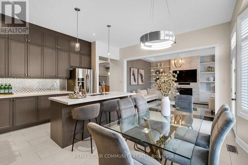 8 King Boulevard, King, ON - Indoor Photo Showing Kitchen With Upgraded Kitchen