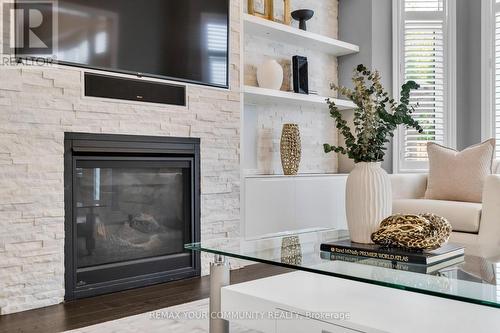 8 King Boulevard, King, ON - Indoor Photo Showing Living Room With Fireplace