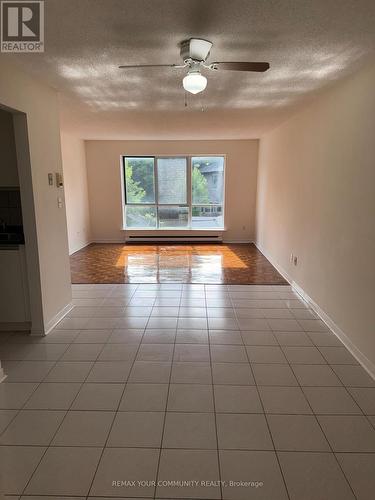 203 - 72 LAKE AVENUE , Richmond Hill, Ontario L4E 2V4 2